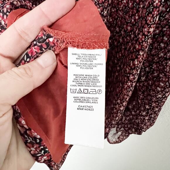 [LOFT] Red Black Floral Print Ruffle Neck Long Sleeve V-Neck Blouse Size Large L - Picture 10 of 11